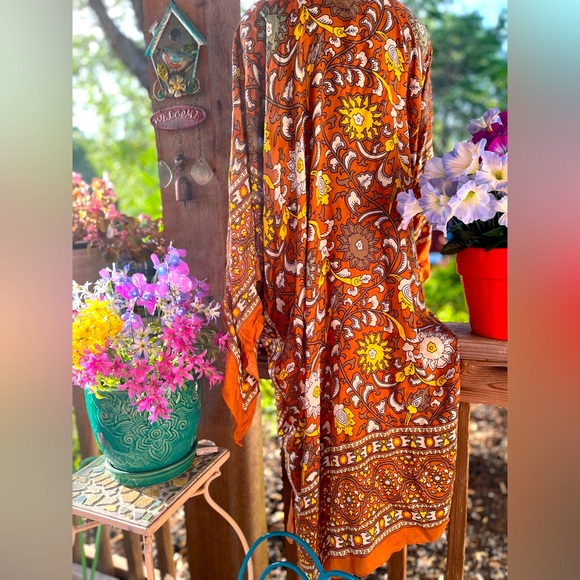 Free People Bold Orange/Yellow/Tan Floral Paisley Open Front Soft Ruana Kimono - Picture 7 of 9